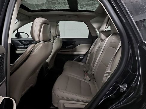 Used 2020 Lincoln Corsair FWD w/ Premium Package image 11