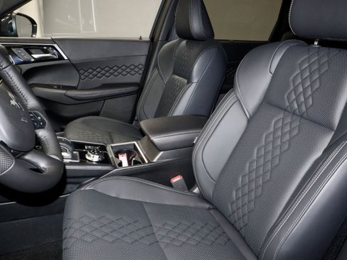 New 2025 Mitsubishi Outlander SEL Black Edition image 18