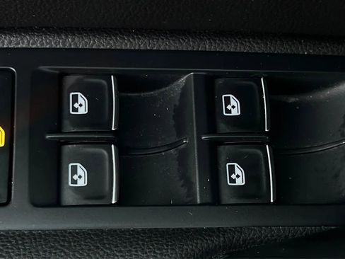 Used 2017 Volkswagen GTI SE image 43