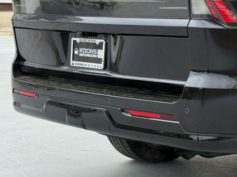 New 2026 Lincoln Navigator L Reserve AWD/4WD image 5