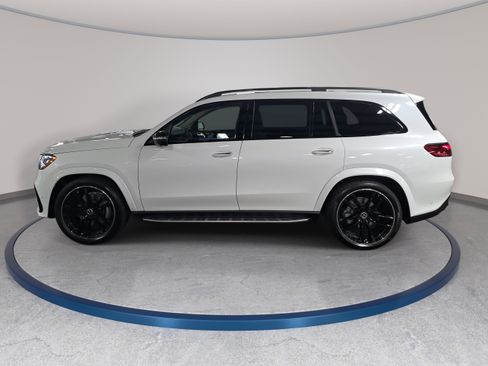 New 2026 Mercedes-Benz GLS 450 4MATIC image 1