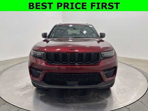 New 2025 Jeep Grand Cherokee Altitude AWD/4WD image 2