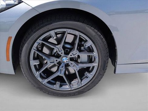Used 2025 BMW 330i xDrive Sedan w/ Convenience Package AWD/4WD image 10