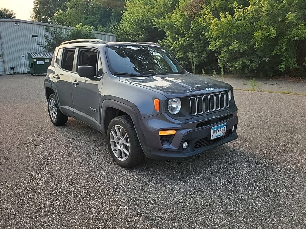 Used 2022 Jeep Renegade Latitude w/ Convenience Group AWD/4WD image 5