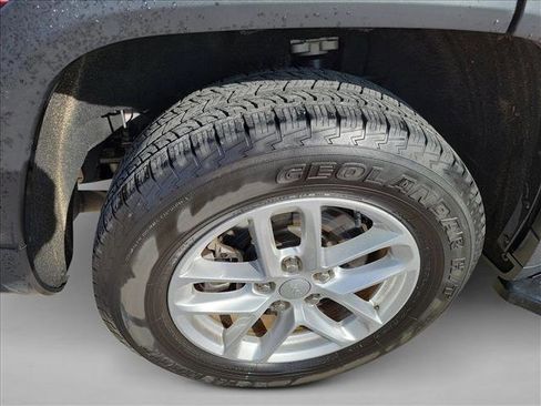 Used 2021 Jeep Grand Cherokee L Laredo w/ Luxury Tech Group I image 11