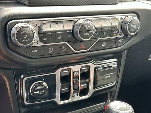 Certified 2022 Jeep Wrangler Unlimited Sport image 24