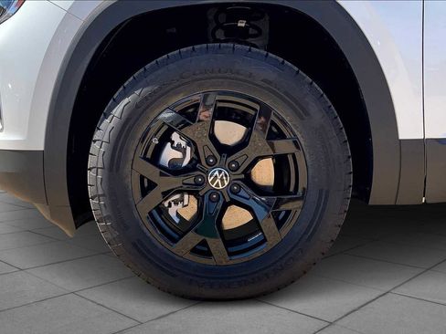 New 2026 Volkswagen Atlas Peak Edition AWD/4WD image 12