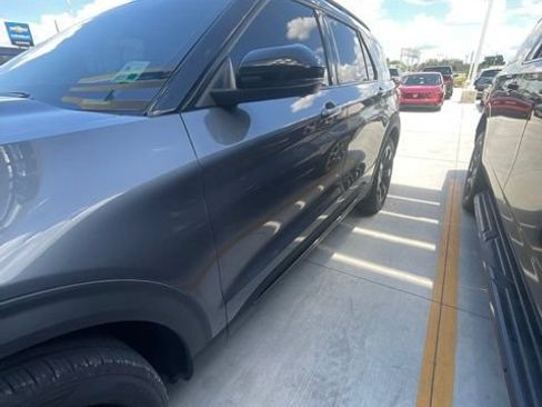 Used 2022 Ford Explorer ST w/ Equipment Group 401A RWD image 3
