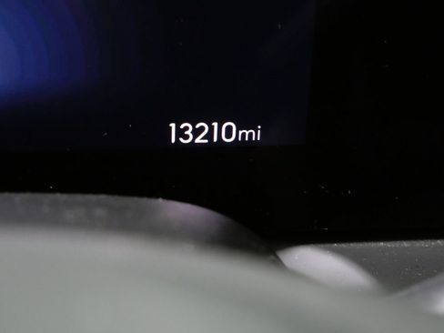 Used 2024 Buick Encore GX Avenir w/ Avenir Technology Package AWD/4WD image 35