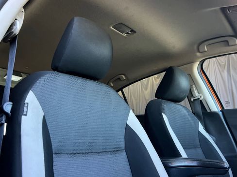 Used 2021 Nissan Versa SV FWD image 17
