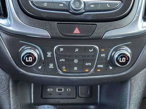 Used 2021 Chevrolet Equinox LT AWD/4WD image 6