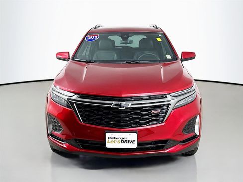 Used 2023 Chevrolet Equinox RS image 3