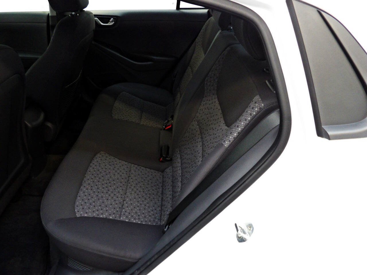 Used 2019 Hyundai Ioniq Blue FWD image 10