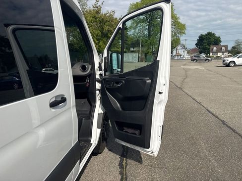 Used 2024 Mercedes-Benz Sprinter 3500 w/ Parking Package image 17