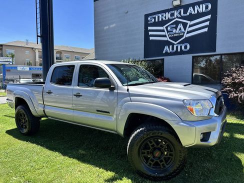 Used 2014 Toyota Tacoma 4x4 Double Cab w/ SR5 Package image 1
