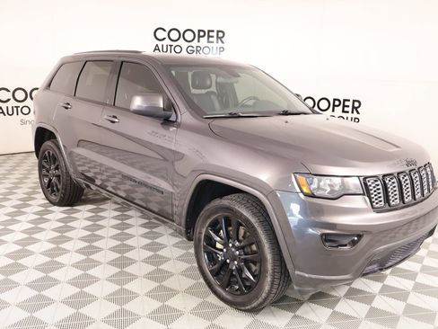 Used 2021 Jeep Grand Cherokee Laredo X AWD/4WD image 1