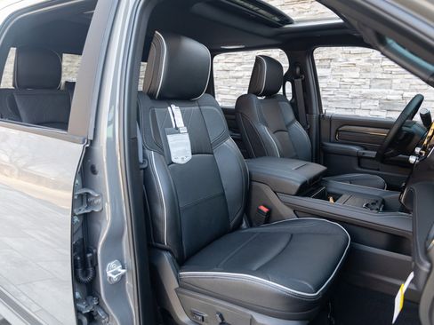 Used 2026 RAM 3500 Limited image 34