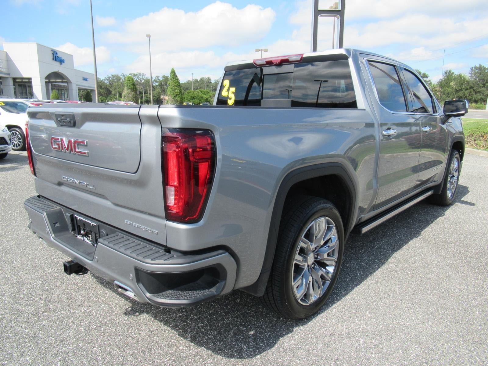 Used 2025 GMC Sierra 1500 Denali w/ Denali Reserve Package AWD/4WD image 7