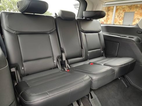 Used 2025 Ford Expedition Platinum AWD/4WD image 32