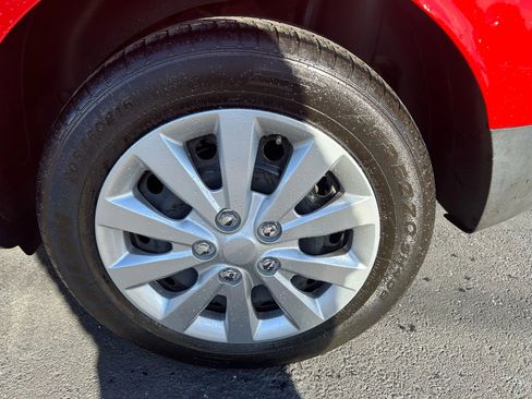 Used 2020 Kia Soul LX image 34