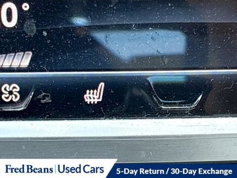 Used 2017 BMW 750i xDrive AWD/4WD image 28
