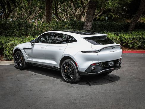 Used 2022 Aston Martin DBX AWD/4WD image 4