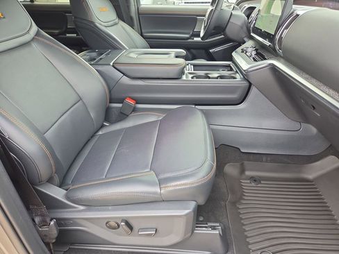 Used 2026 Ford Expedition Tremor AWD/4WD image 25