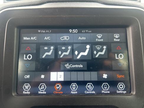 Used 2020 Jeep Renegade Trailhawk w/ Premium Leather Group AWD/4WD image 22