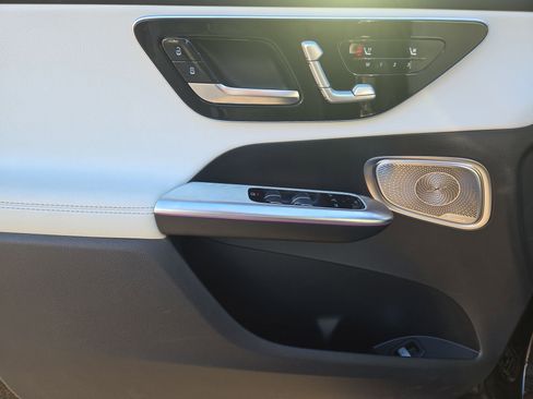 New 2026 Mercedes-Benz GLC 300 image 15