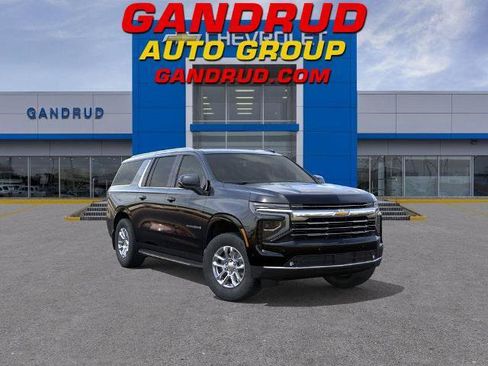 New 2026 Chevrolet Suburban LT w/ Comfort Package AWD/4WD image 1