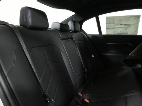 Used 2026 BMW 530i xDrive w/ M Sport Package image 36