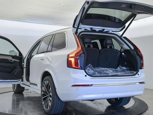 Certified 2025 Volvo XC90 T8 Plus w/ Protection Package Premier image 41