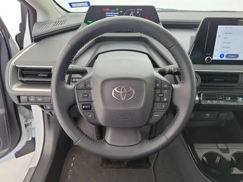 Used 2025 Toyota Prius LE FWD image 21