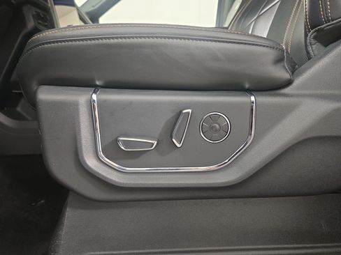 Used 2024 Ford Expedition Max Platinum AWD/4WD image 33