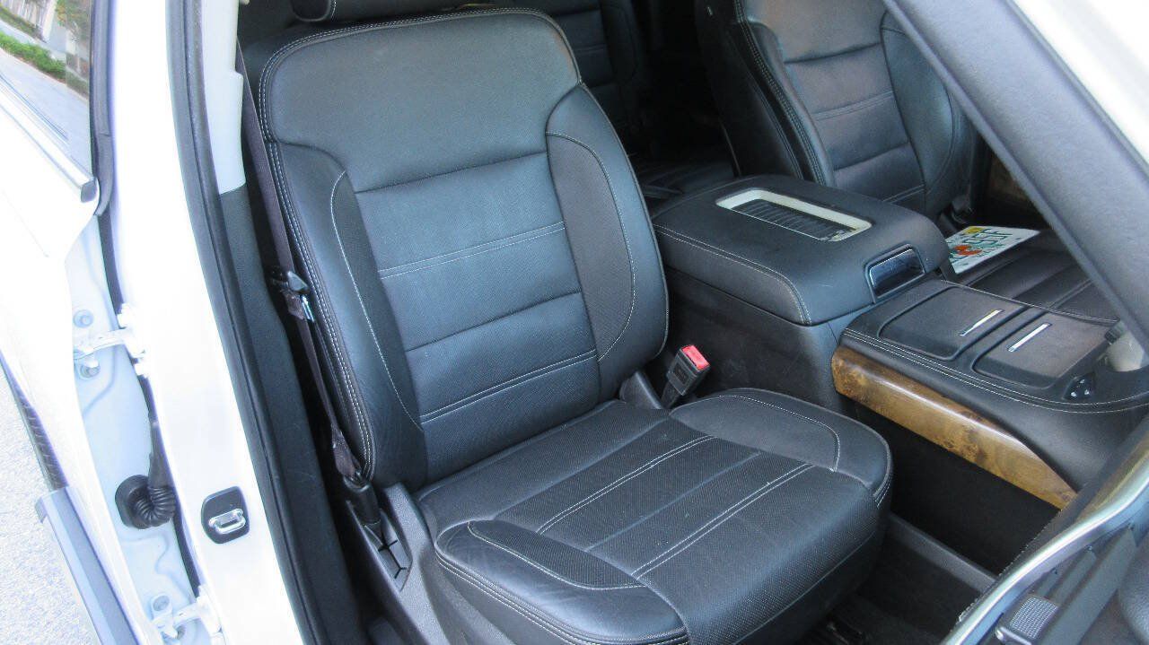 Used 2016 GMC Yukon XL Denali w/ Open Road Package RWD image 30