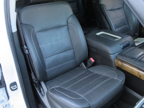 Used 2016 GMC Yukon XL Denali w/ Open Road Package RWD image 30