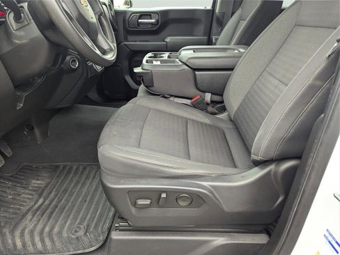 Used 2023 Chevrolet Silverado 1500 Custom image 17