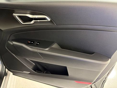 New 2026 Kia Sportage LX FWD image 37