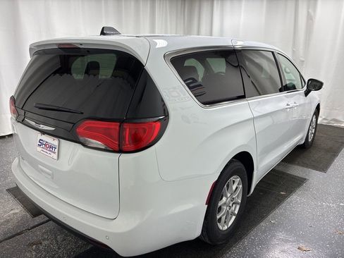 New 2026 Chrysler Voyager LX image 4