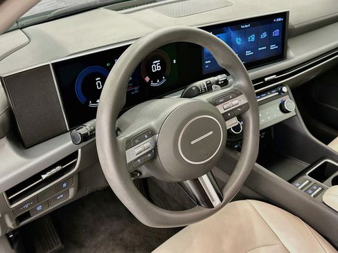 Used 2025 Hyundai Sonata SEL FWD image 18