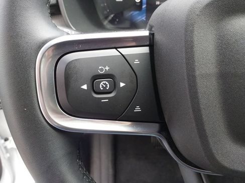 Used 2026 Volvo XC40 B5 Plus AWD/4WD image 8