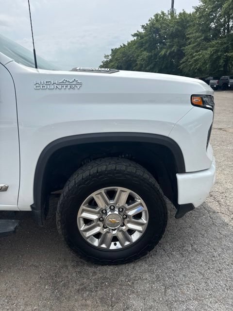 Used 2025 Chevrolet Silverado 3500 High Country w/ High Country Premium Package AWD/4WD image 12