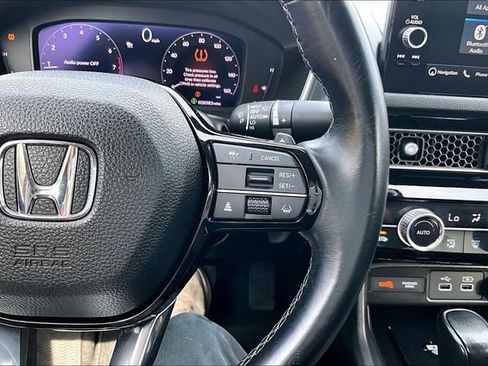 Used 2022 Honda Civic Touring image 11