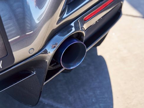 Used 2022 Ferrari F8 Tributo image 18