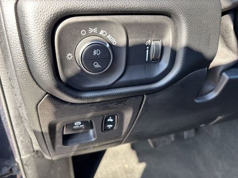 Used 2021 RAM 1500 Big Horn image 15
