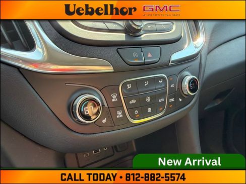 Used 2024 Chevrolet Equinox LT AWD/4WD image 29