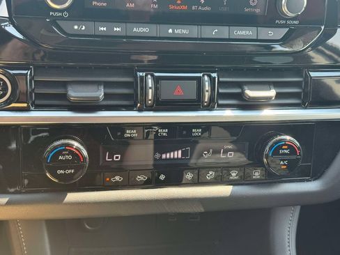 Used 2022 Nissan Pathfinder S AWD/4WD image 27