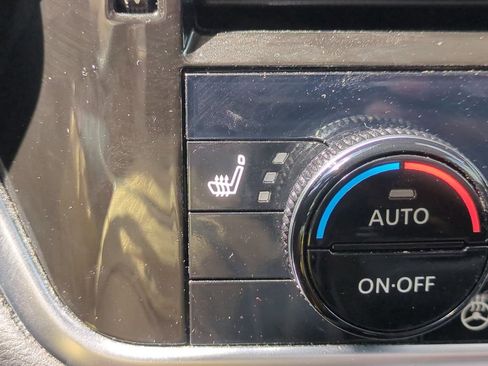 Used 2021 Nissan Rogue Platinum image 27