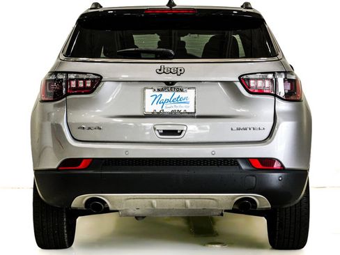 Used 2023 Jeep Compass Limited w/ Sun and Sound Group AWD/4WD image 8