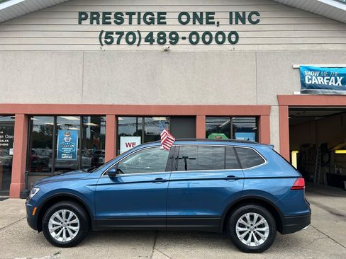 Used 2019 Volkswagen Tiguan SE w/ Panoramic Sunroof Package AWD/4WD image 3